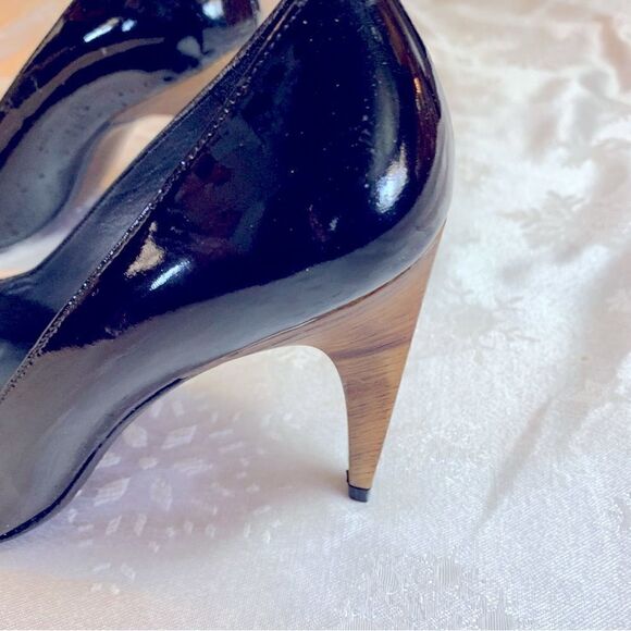 Stuart Weitzman Pumps Black Patent Leather Peep Toe Wood Heel Sz 6.5 NWT Gorgeou - Picture 4 of 10